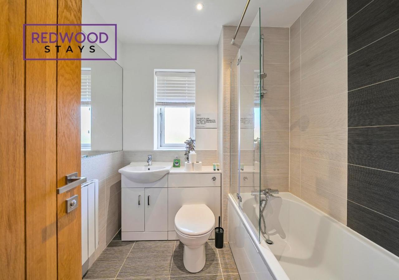 Modern Serviced Apartments For Contractors & Families With Free Parking, Wifi & Netflix By Redwood Stays Basingstoke Buitenkant foto