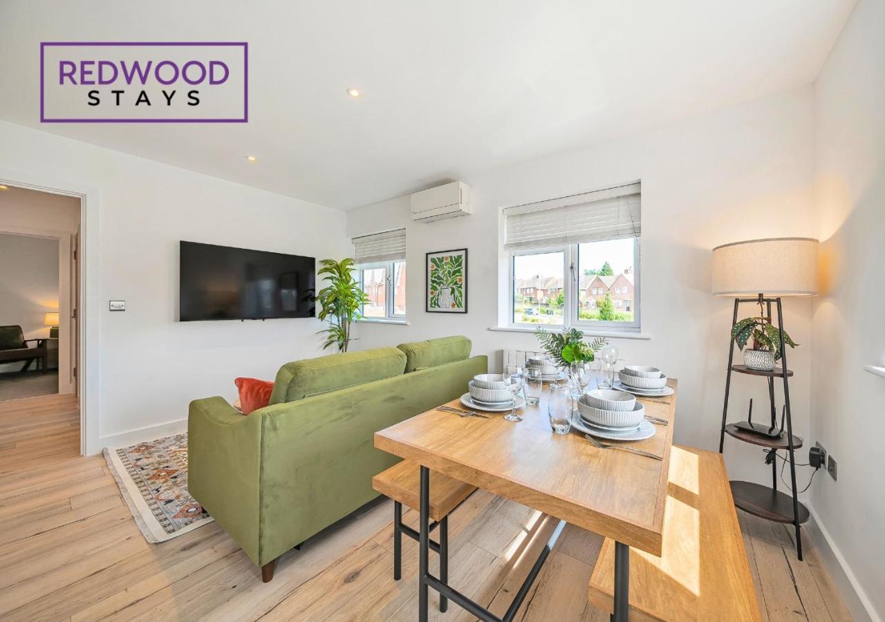 Modern Serviced Apartments For Contractors & Families With Free Parking, Wifi & Netflix By Redwood Stays Basingstoke Buitenkant foto